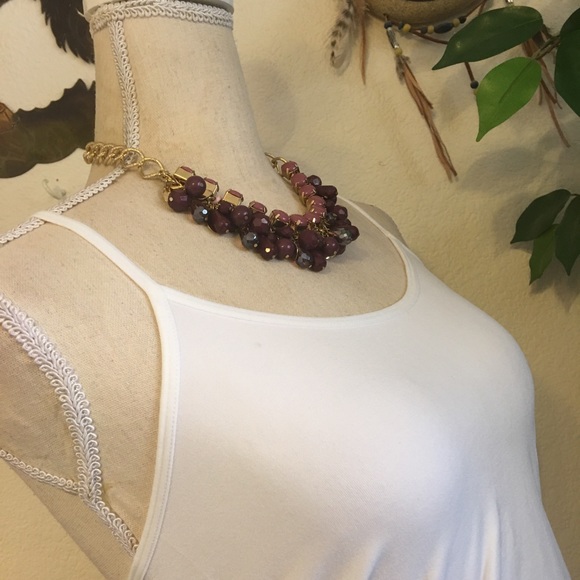 Talbots misty lavender cluster beaded necklace - Picture 2 of 9